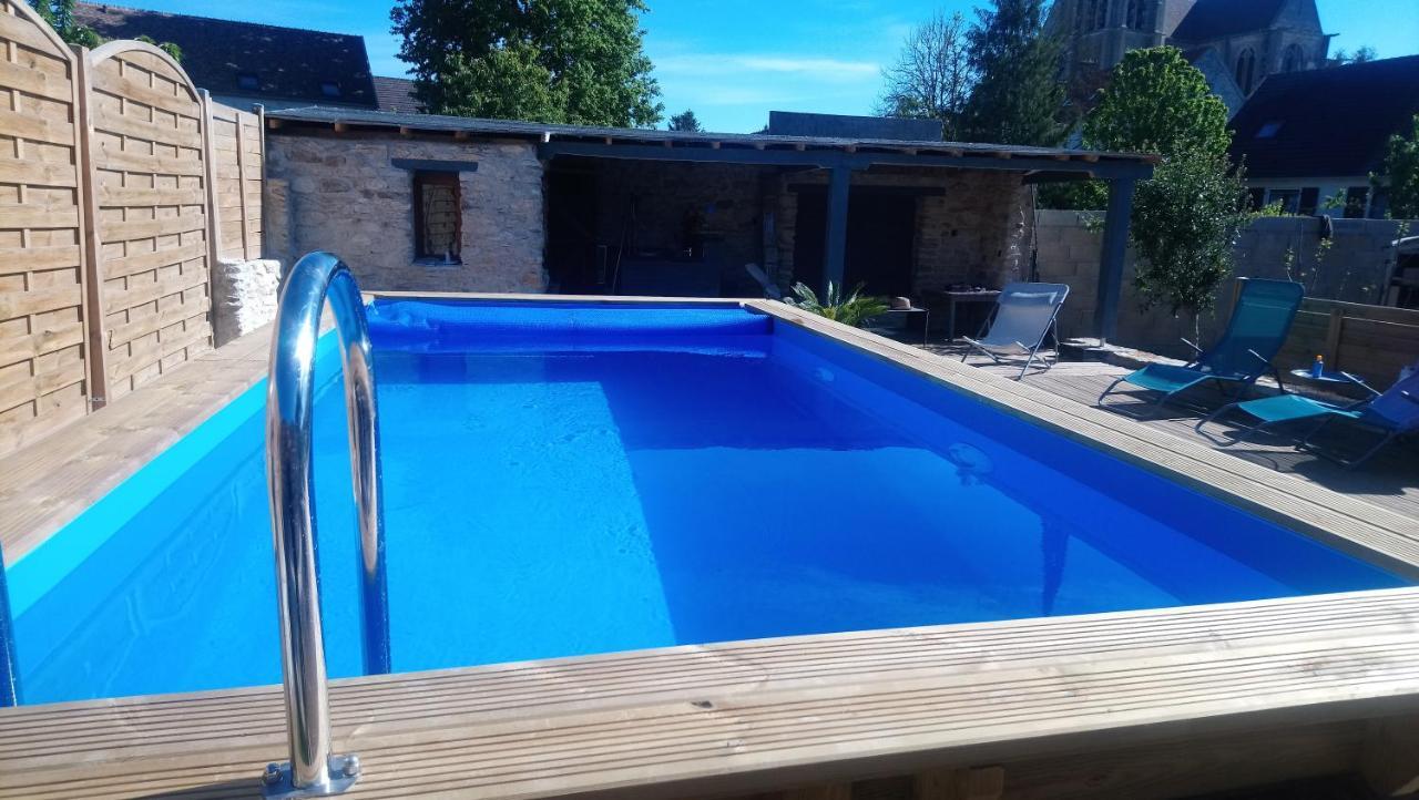 Gitelabaronnaise Avec Piscine Chauffee Pres Parc Asterix *